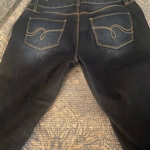 BUY ANY 2 $4 ITEMS GET 1 $4 ITEM FREE!!  Women’s Jeans, Size 10👖